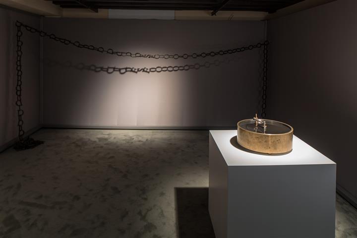 Links in metal: Iván Capote’s participation in Venice